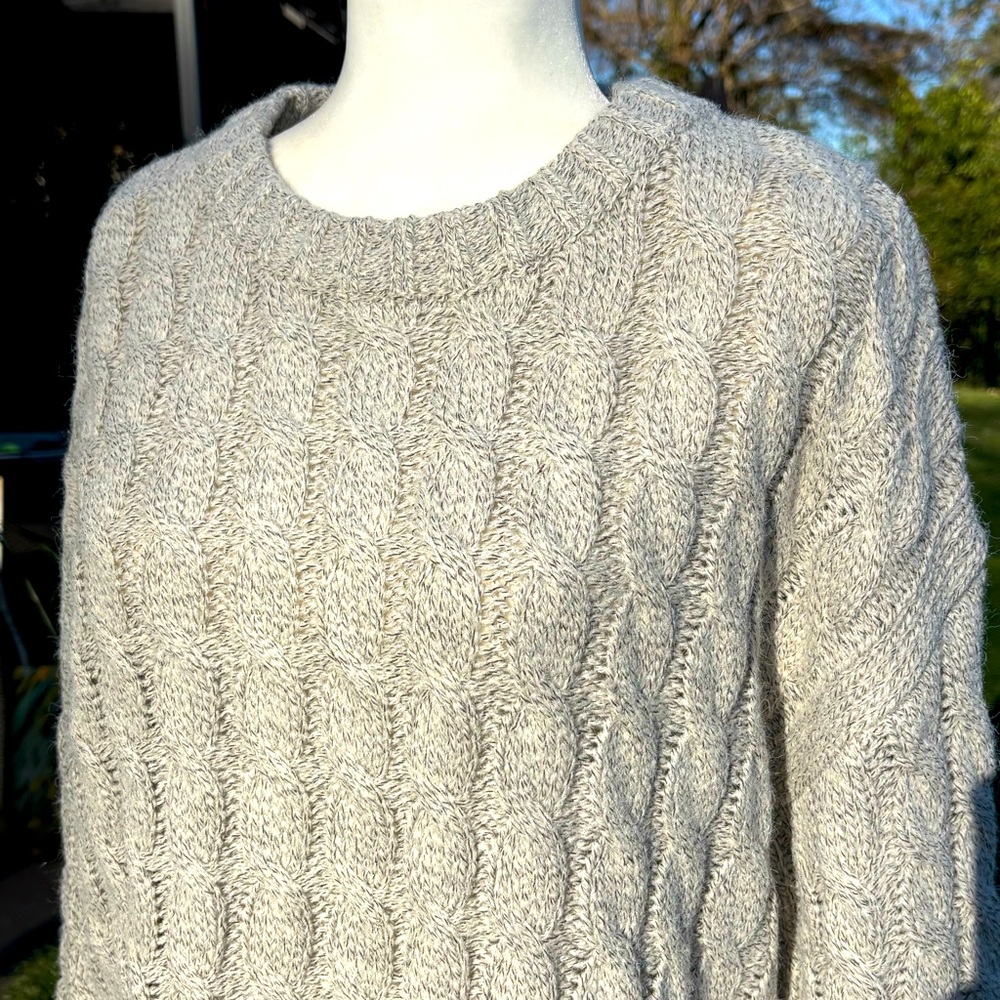 Allie Rose NWT tan cable knit sweater boxy fit women’s size Small